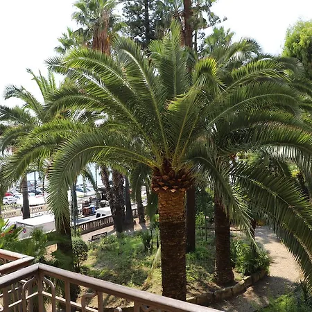 Promenade Maison De Charme Гостьовий будинок Санремо