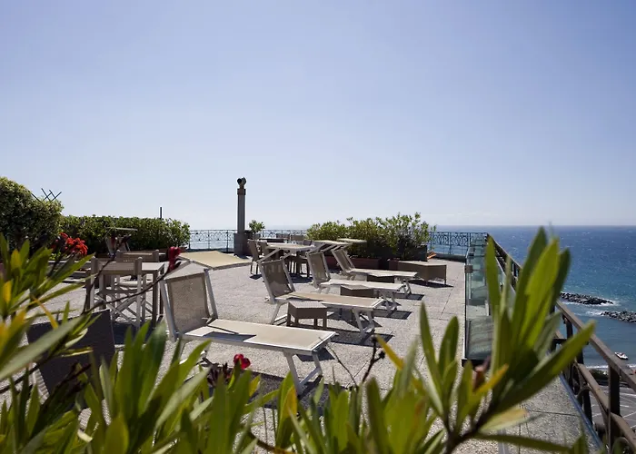 Promenade Maison De Charme Pensjonat 4*