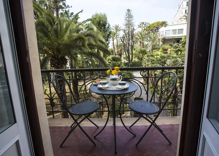 Promenade Maison De Charme 4*